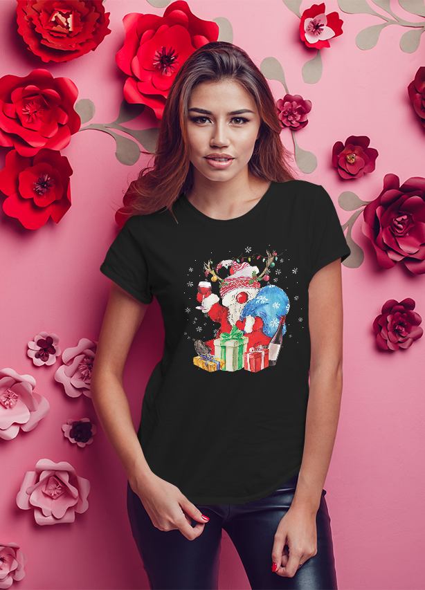 SANTA WITH GIFT BOX WOMENS' T-SHIRT FOR CHRISTMAS